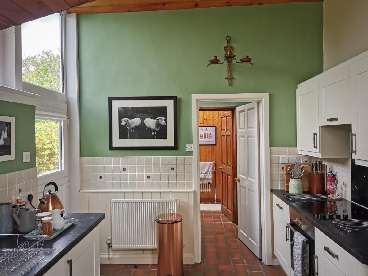 Wellstone Cottages - Jasmine Llanfyrnach Экстерьер фото