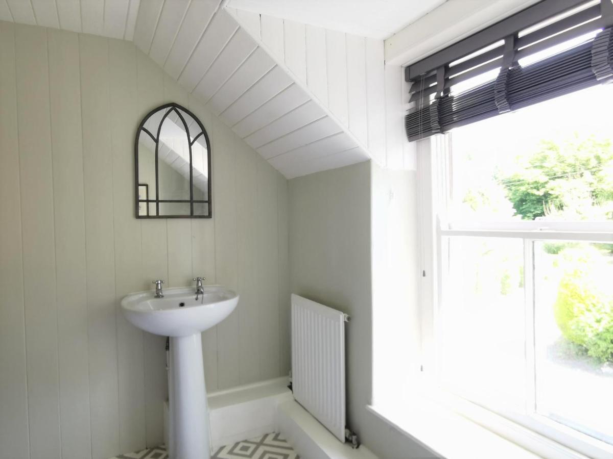 Wellstone Cottages - Jasmine Llanfyrnach Экстерьер фото